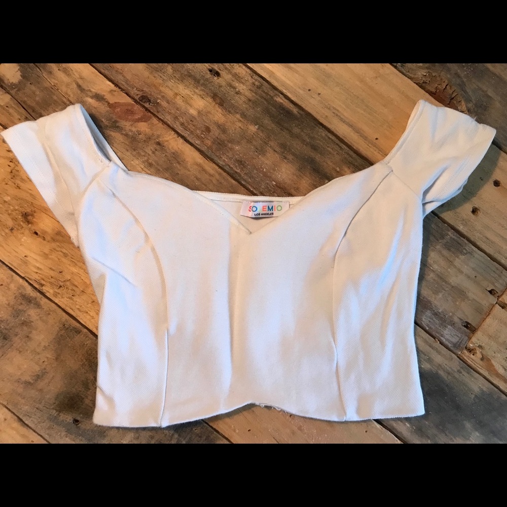 White fitted crop top